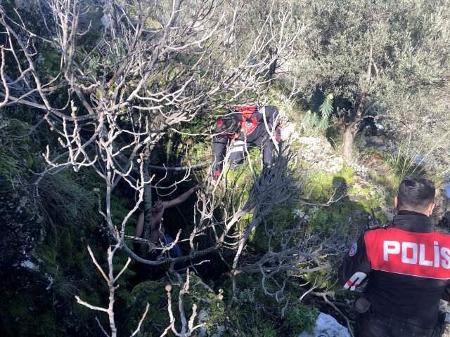 Zorla Girdiği Evde Bıçak Zoruyla Tecavüze Kalkışan Sapık, Yarı Çıplak Halde Ormanda Yakalandı
