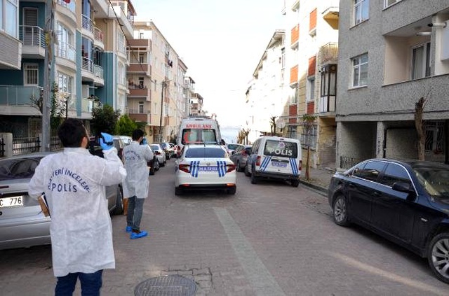 İstanbul'da 33 Yaşındaki Kadın, Evinde Şüpheli Bir Şekilde Ölü Bulundu