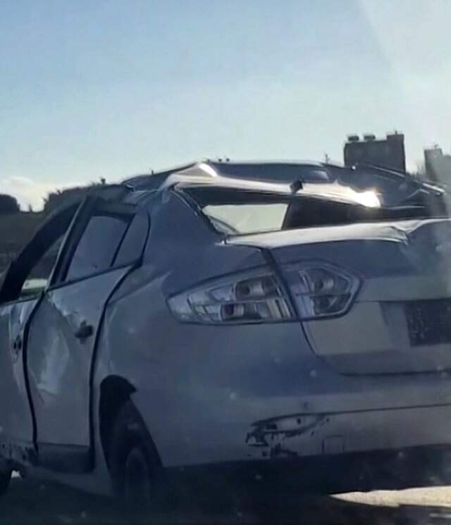 Vurdumduymaz Sürücü, Kaza Yaptığı Otomobiliyle Trafiğe Çıktı Vurdumduymaz Sürücü, Kaza Yaptığı Otomobiliyle Trafiğe Çıktı