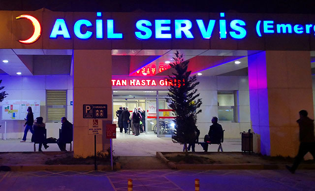 Burdur'un Bucak İlçesinde 600 Kişi, Zehirlenme Şikayetiyle Hastaneye Başvurdu