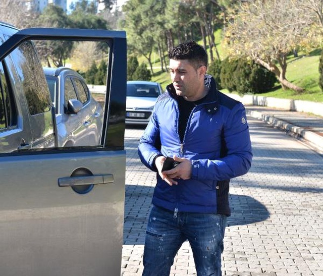 Talihsiz Sürücü Cipinin Nasıl Soyulduğunu Anlamadı: Cam Kırılmamış, Kapıda Oynama Yok
