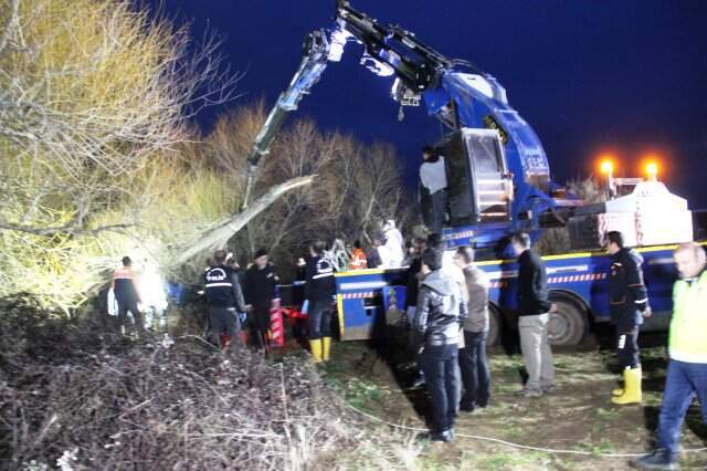 Günlerdir Aranan Kayıp Araç Bulundu, 3 Gencin Cansız Bedenine Ulaşıldı