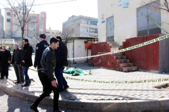 Son Dakika! Gaziantep'te Cinnet Getiren Damat Dehşet Saçtı: 5 Ölü, 1 Yaralı Gaziantep'te Cinnet Getiren Damat Dehşet Saçtı: 5 Ölü, 1 Yaralı