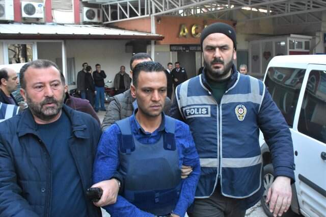 Eşinin Ailesinden 3 Kişiyi Öldüren Damat, Katliamı 400 Bin Lirayı Beğenmeyince Yapmış Eşinin Ailesinden 3 Kişiyi Öldüren Damat, Katliamı 400 Bin Lirayı Beğenmeyince Yapmış