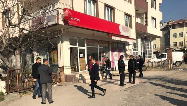 Kargosunu Almaya Gitti, Kocası Tarafından Vuruldu Cani Koca, Kargo Almaya Giden Karısını Tabancayla Öldürdü