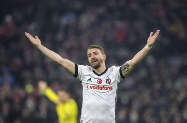 Şenol Güneş, Caner Erkin'e Patladı: Yeni Quaresma Sen mi Olacaksın? Şenol Güneş, Caner Erkin'e Patladı: Yeni Quaresma Sen mi Olacaksın?