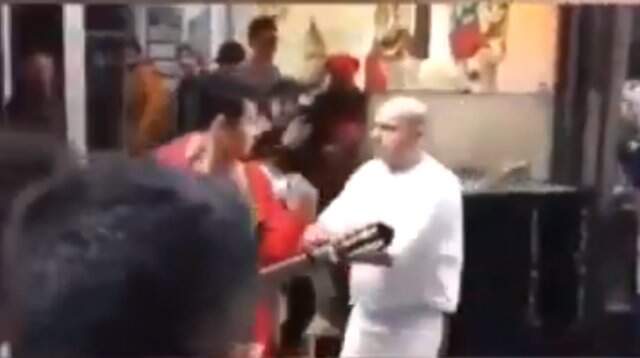 Müzisyenleri Döven Çiğ Köfteci Ali Usta, Bu Kez Küçük Çocuğa Bağırdı