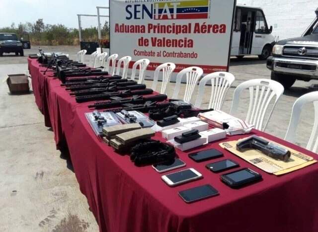 Venezuela'da ABD Silahları Ele Geçirildi Venezuela'da ABD Silahları Ele Geçirildi