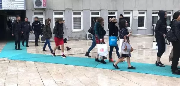 Dansçı Olarak Getirilip, Konsomatrislik Yaptırılan Yabancı Uyruklu 66 Kadın Kurtarıldı