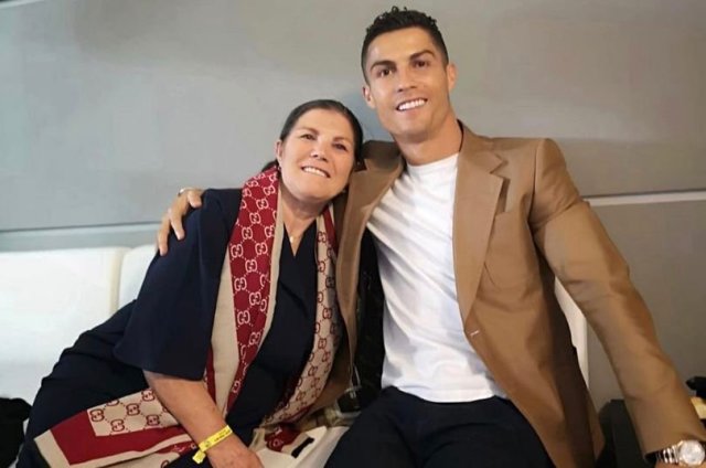 Ronaldo'nun Annesi Dolores Aveiro, Yaşam Savaşı Verdiğini Açıkladı