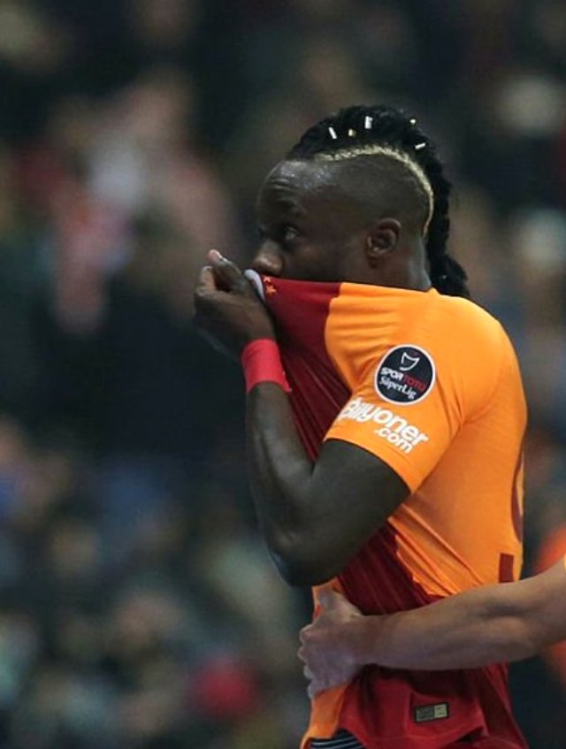 Galatasaray, Trabzonspor'u 3-1 Mağlup Etti Galatasaray, Trabzonspor'u 3-1 Mağlup Etti