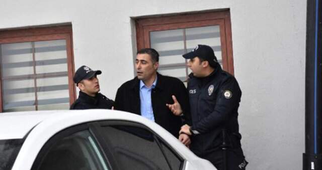HDP Batman Belediye Başkan Adayı Gözaltına Alındı HDP Batman Belediye Başkan Adayı Gözaltına Alındı