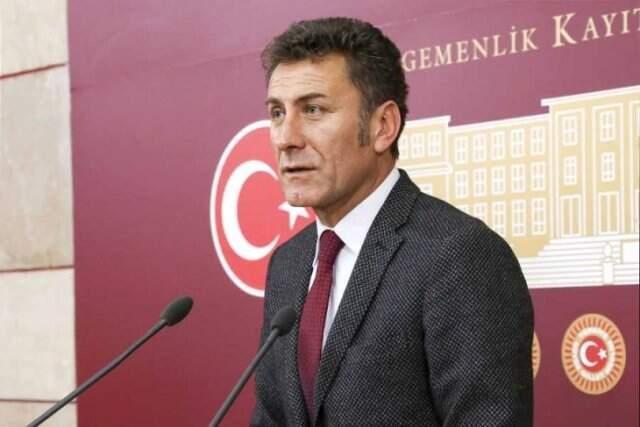 Usta Sanatçı Hakan Yeşilyurt'un Ölümü Ünlüleri Yasa Boğdu