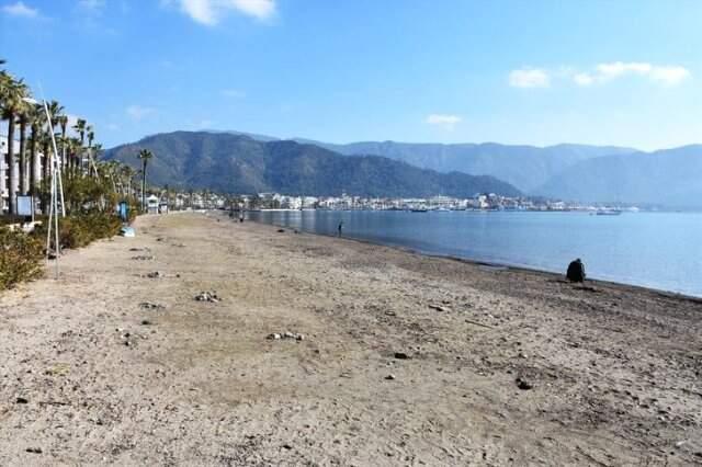 Marmaris'te Deniz 5 Metre Çekilince Akıllara 