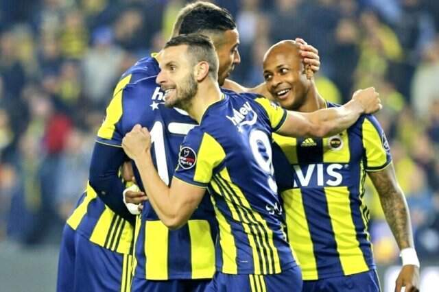 Neustadter Zenit'e Meydan Okudu: Güçlü Bir Takımlar Ama Biz Ritmimizi Yakaladık Fenerbahçeli Neustadter Zenit'e Meydan Okudu: Güçlüler Ama Biz Ritmimizi Yakaladık
