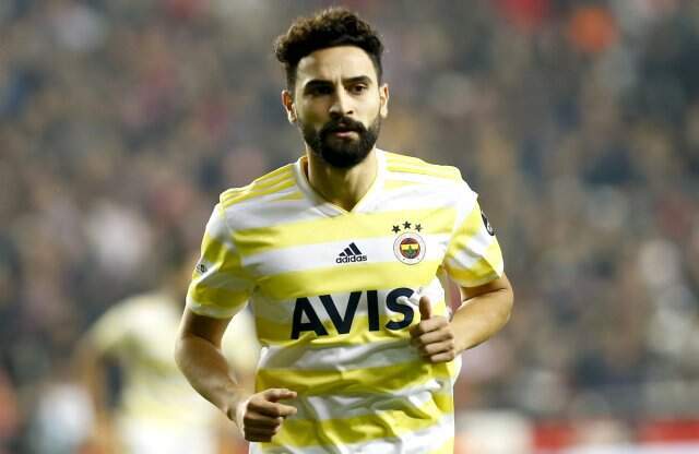 Fenerbahçe'ye Mehmet Ekici'den Kötü Haber Fenerbahçe'ye Mehmet Ekici'den Kötü Haber