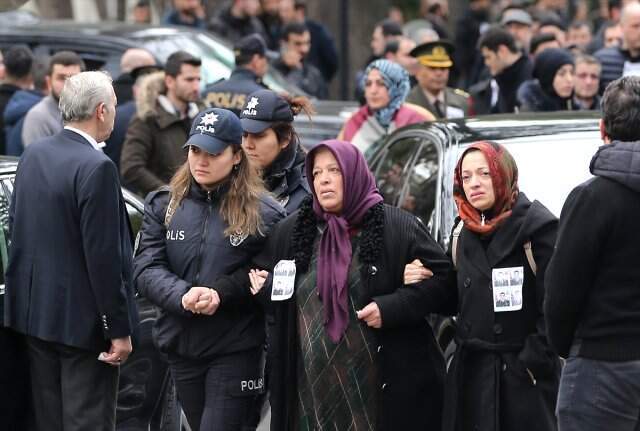 Helikopter Kazasında Şehit Olan Askerlerin Cenazeleri Memleketlerine Uğurlandı Helikopter Kazasında Şehit Olan Askerlerin Cenazeleri Memleketlerine Uğurlandı