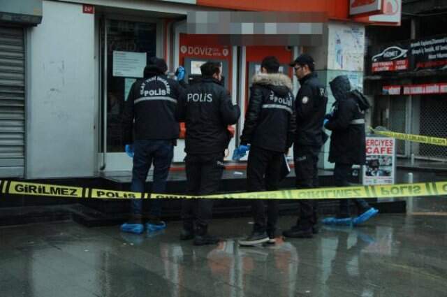 Borcunu Ödeyemeyen Müşteri, Yaylım Ateşine Tuttuğu Bankanın Müdürünü Vurdu Borcunu Ödeyemeyen Müşteri, Yaylım Ateşine Tuttuğu Bankanın Müdürünü Vurdu