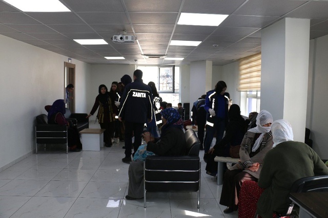 Dilencilerin Topladıkları Paraları Gizlediği Yer Görenleri Şaşkına Çevirdi