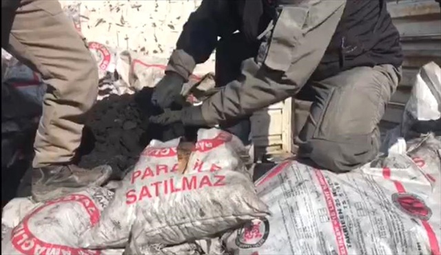 Yardım Kömürü Torbalarına Gizlenmiş 69 Kilo Esrar Ele Geçirildi