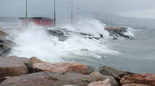 Meteorolojiden Akdeniz İçin Fırtına Uyarısı Meteorolojiden Akdeniz İçin Fırtına Uyarısı