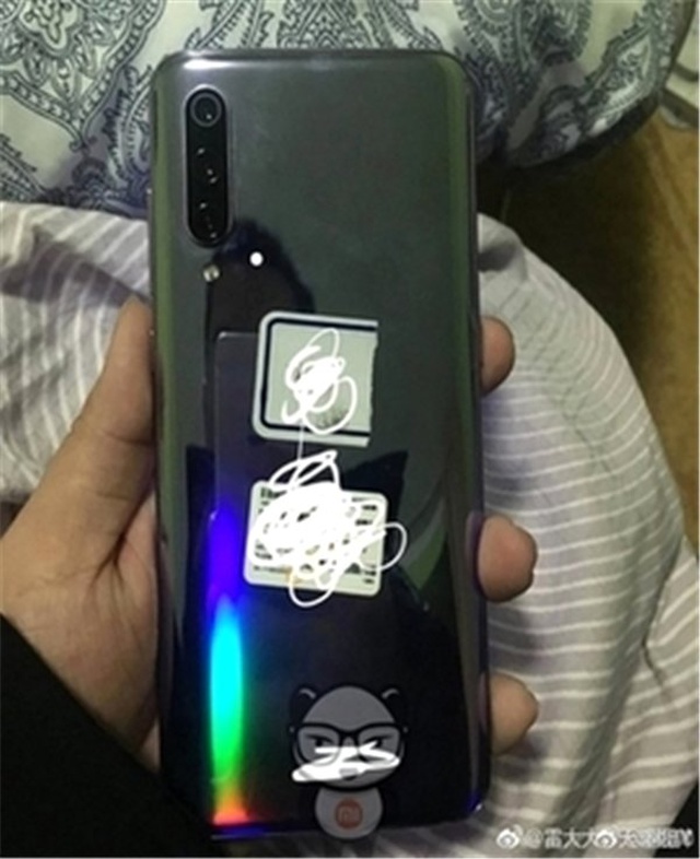 Xiaomi mi 9'un Görüntüsü ve Teknik Detayları Sızdırıldı