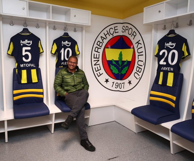 Fenerbahçe'nin Efsane Kaptanı Alex de Souza: Gerçek Fenerbahçeli, Galatasaray'a Gol Attığında Olunur