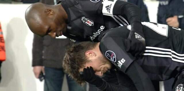 Gol Sevincinden Sonra Kart Gören Adem Ljajic, Fenerbahçe Derbisinde Yok! Gol Sevincinden Sonra Kart Gören Adem Ljajic, Fenerbahçe Derbisinde Yok!