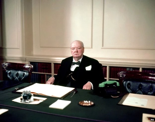 İngiltere'de Churchill Tartışması: Kahraman Mı, Zalim Mi?