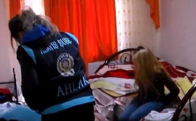 Fuhuş Çetesinin Şifreleri; 'Amcalar, 'Şeker' Fuhuş Çetesi, Polis İçin