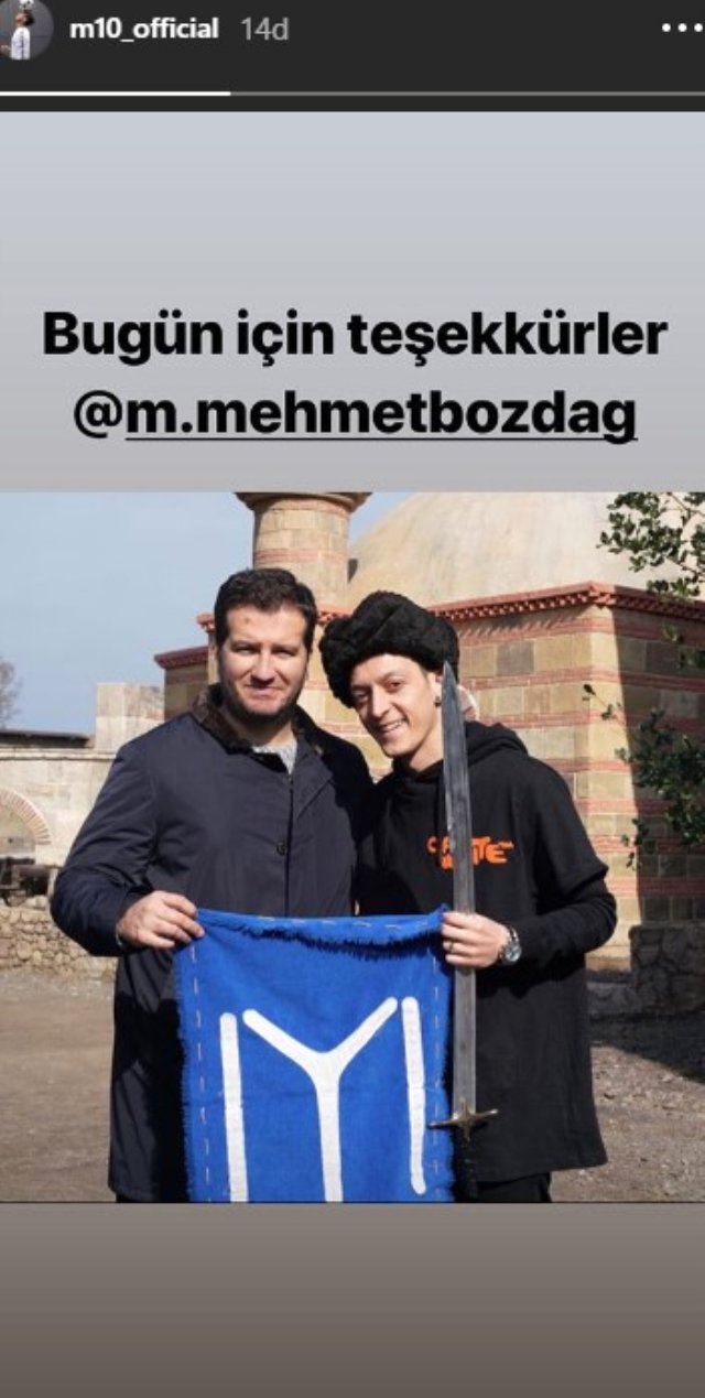 Mesut Özil, Amine Gülşe ile Hayranı Olduğu Diriliş Ertuğrul'un Setini Ziyaret Etti