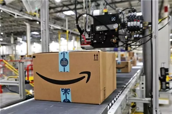 Amazon, 2030 Yılı İtibarıyla Sevkiyatlarındaki Karbon Salınımlarını Yarıya İndirecek