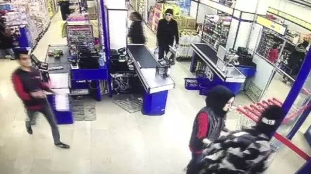 Market Çalışanının Uyanıklığı Hırsızı Yakalattı