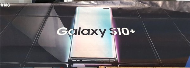 Samsung'un Gözlerinizi Kanatacak Resmi Galaxy S10e Posteri
