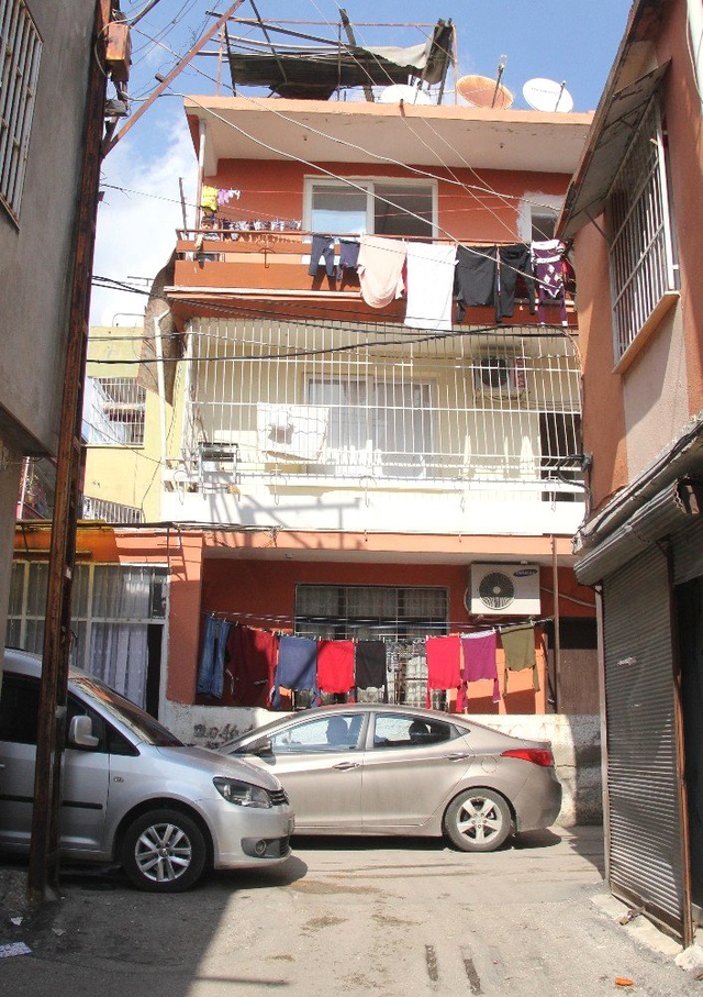 Balkondaki Odunlarla Oynayan 5 Yaşındaki Çocuğa Bin 991 Lira Haciz Geldi