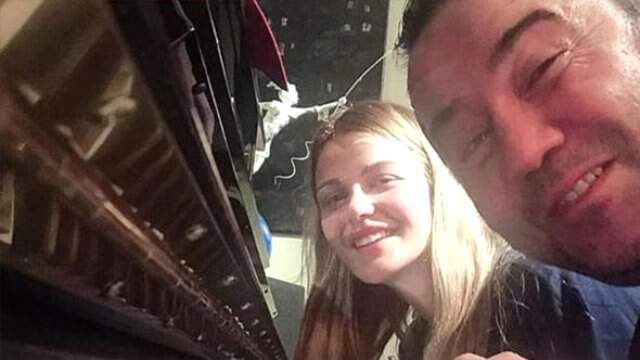 Ata Demirer ve Kendisinden 26 Yaş Küçük Sevgilisi Aslı Turanlı Ayrıldı