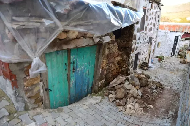 Çanakkale'deki Depremin Hasar Tespit Çalışmaları Başladı