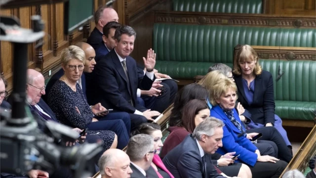 7 Soruda: İngiltere Parlamentosu'nda Bağımsız Grup Kuran Milletvekilleri Kim ve Ne İstiyorlar?