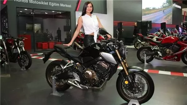 Honda, Motobike İstanbul'da 3 Yeni Motosikletini Sergiliyor