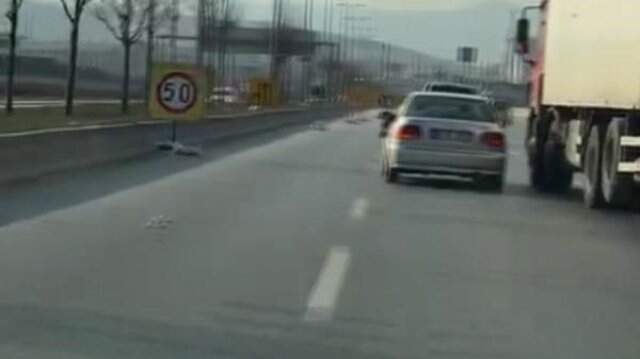 Ankara'da Trafikte Ölümüne Kavga Kamerada Ankara'da Trafikte Ölümüne Kavga Kamerada