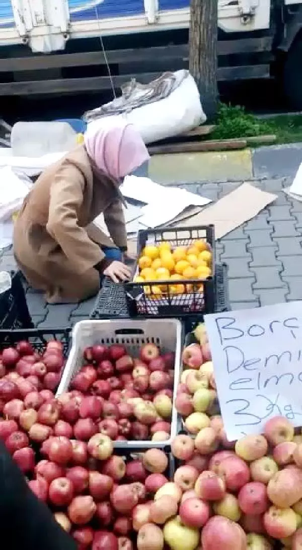 Saldırgan Kadın, Kendisini Taciz Ettiğini Öne Sürdüğü Adama Sokak Ortasında Kurşun Yağdırdı