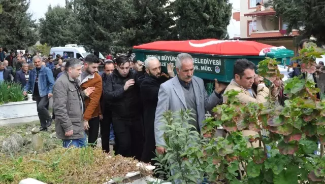 Ünlü Şarkıcı Mabel Matiz'in Hayatını Kaybeden Babası Son Yolculuğuna Uğurlandı