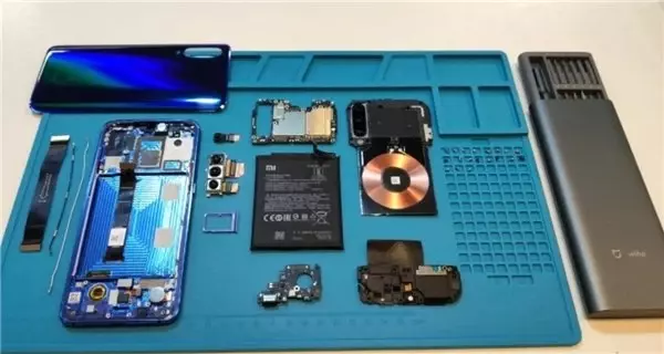 Bugün Global Lansmanı Yapılan Xiaomi mi 9, Parçalarına Ayrıldı