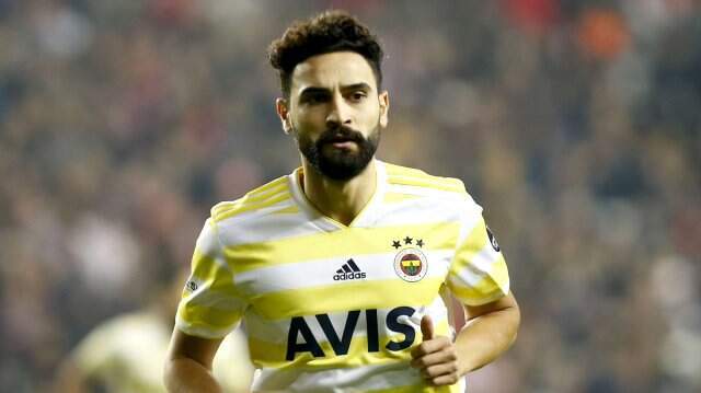 Fenerbahçe, Derbide Beşiktaş'ı Yenip Taraftarını Sevindirmek İstiyor! Fenerbahçe, Derbide Beşiktaş'ı Yenip Taraftarını Sevindirmek İstiyor!