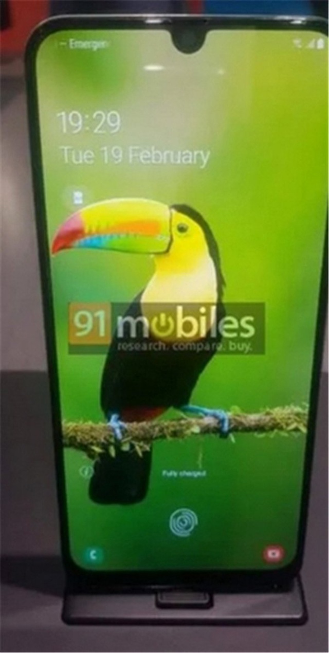 Infinity-U Ekranlı <a class='keyword-sd' href='/samsung-galaxy/' title='Samsung Galaxy'>Samsung Galaxy</a> A50 ve A30'dan Yeni Görüntüler Geldi