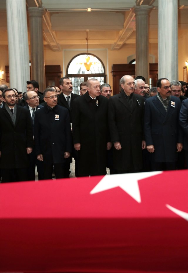Erdoğan, Usta İsmin Cenaze Törenine Katıldı: Bize Sonbahar Hüznü Yaşatıyor