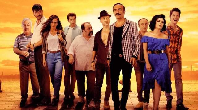 Hülya Avşar'ın Kendini Tatmin Ettiği Sahnenin Tekrar Çekildiği New York In New York, Gişede Çakıldı