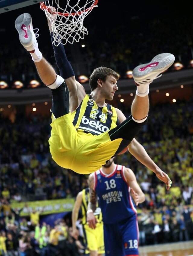 Avrupa Ligindeki Türk Derbisinde Gülen Taraf Fenerbahçe Beko Oldu! Avrupa Ligindeki Türk Derbisinde Gülen Taraf Fenerbahçe Beko Oldu!