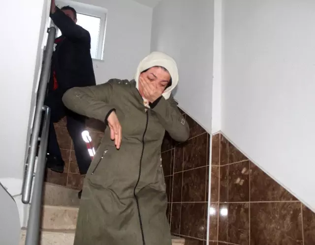 Oğlunu Evde Yalnız Bırakan Anne, Geri Döndüğünde Hayatının Şokunu Yaşadı