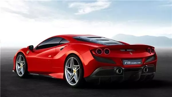 Ferrari'nin Yeni Asfalt Canavarı F8 Tributo Tanıtıldı